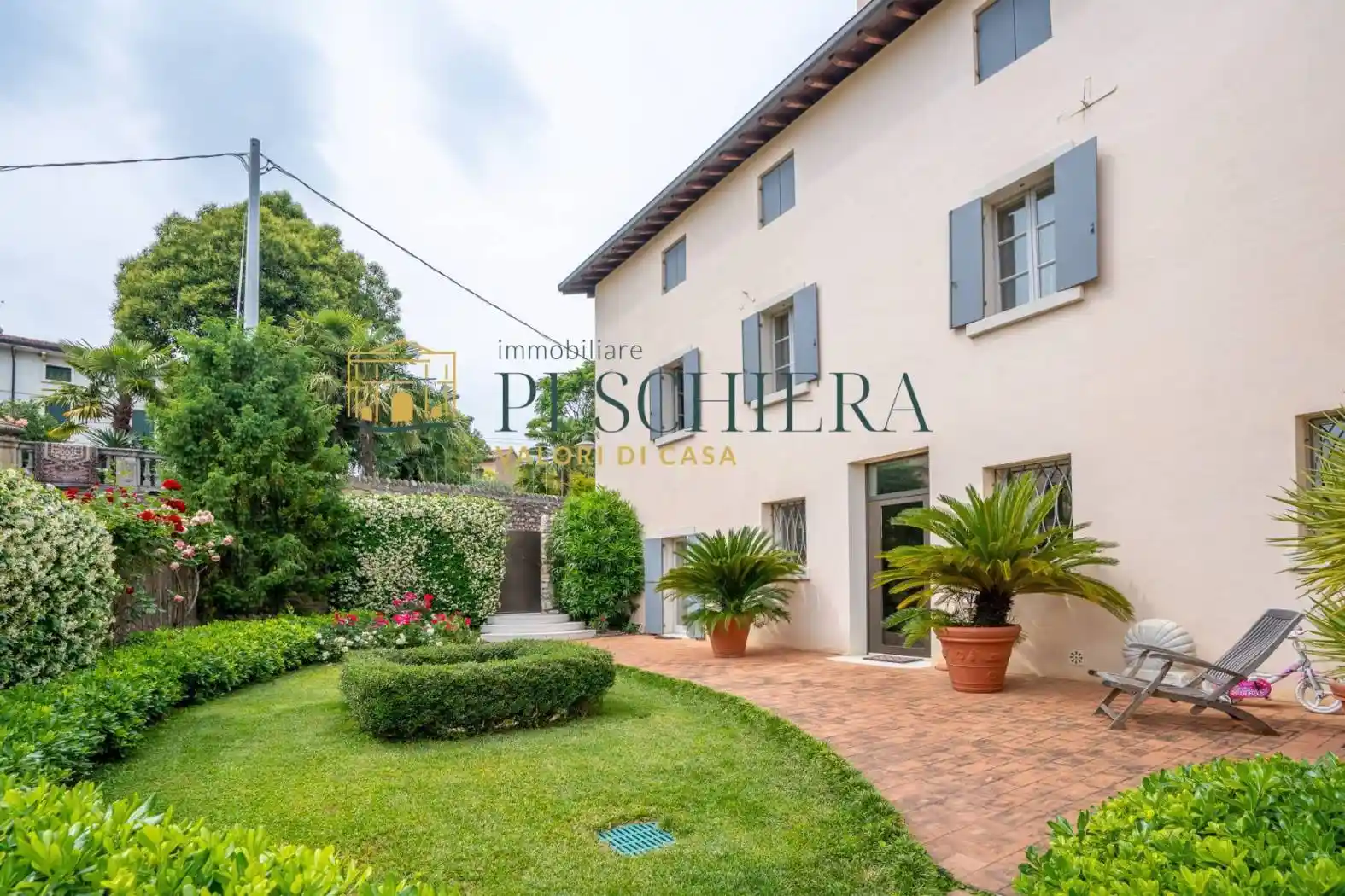 Villa in vendita a Castelnuovo del Garda