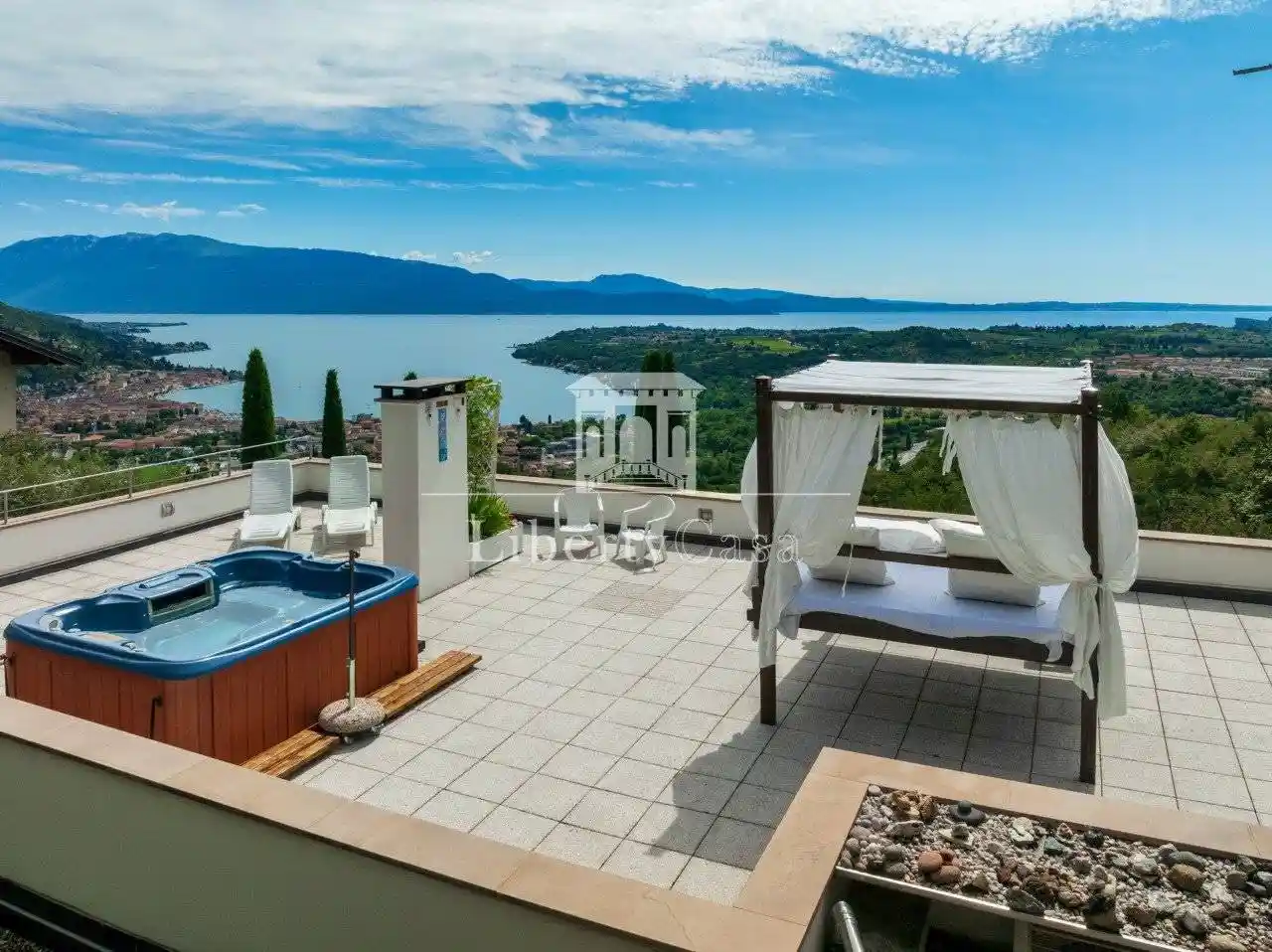 Villa in vendita a Salò