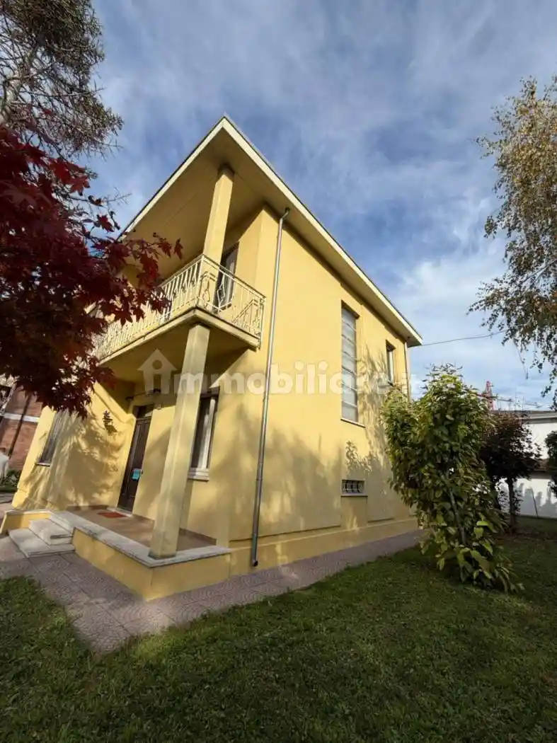 Villa in vendita a Suzzara