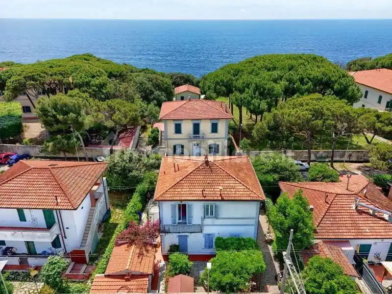 Villa bifamiliare via Mario Puccini 89, Quercianella, Livorno - foto 3