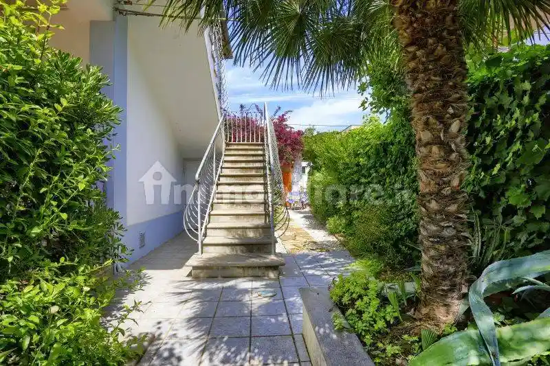 Villa bifamiliare via Mario Puccini 89, Quercianella, Livorno - foto 5