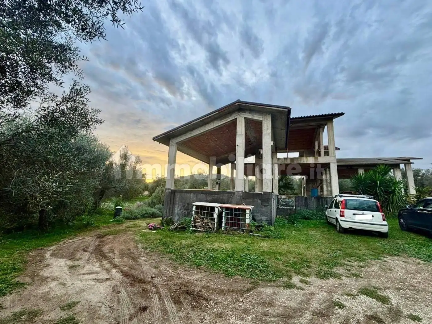 Rustico - Casale in vendita a Canino