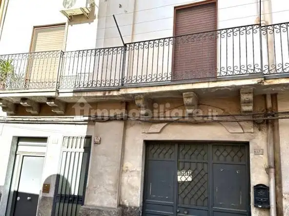 Casa indipendente in vendita a Regalbuto