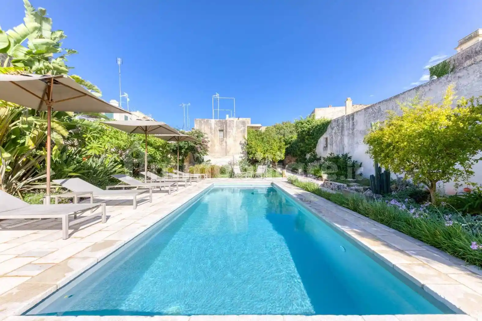 Palazzo - Edificio in vendita a Salve