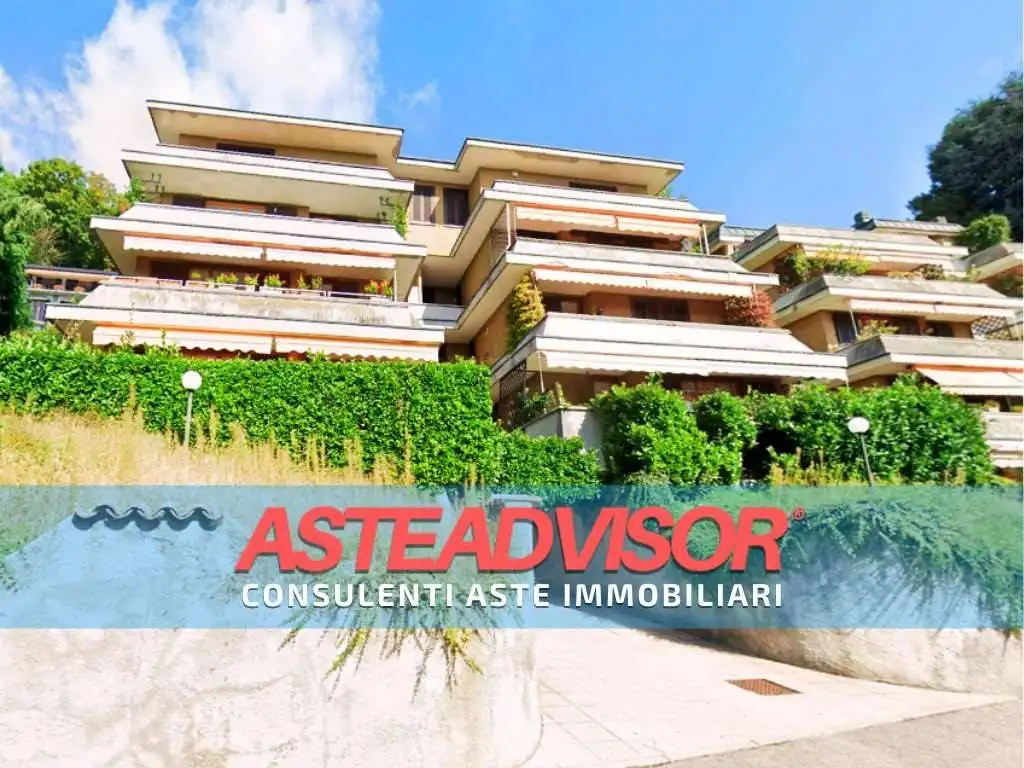 Appartamento in asta a Luvinate