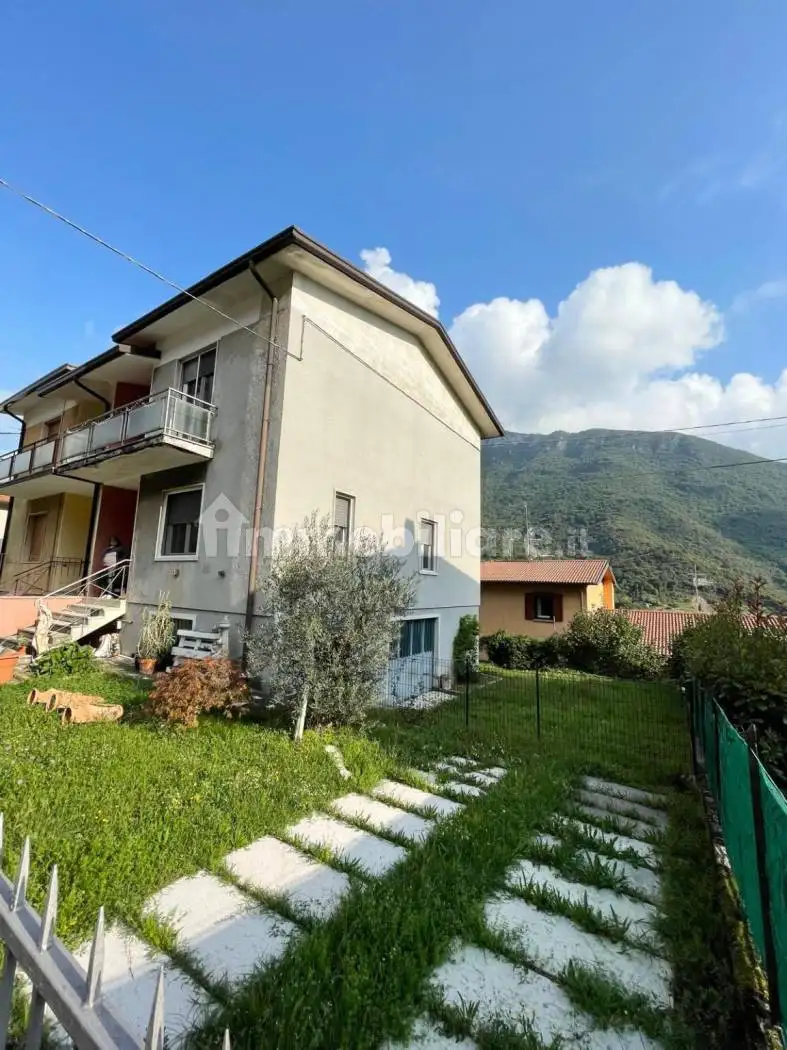 Villa bifamiliare, buono stato, 151 m², Caino - foto 2