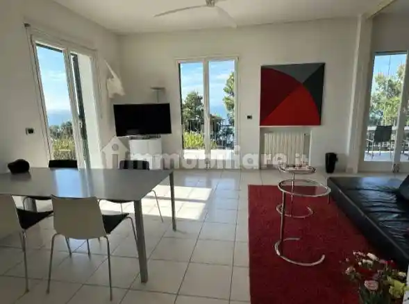 Casa indipendente in vendita a Costarainera