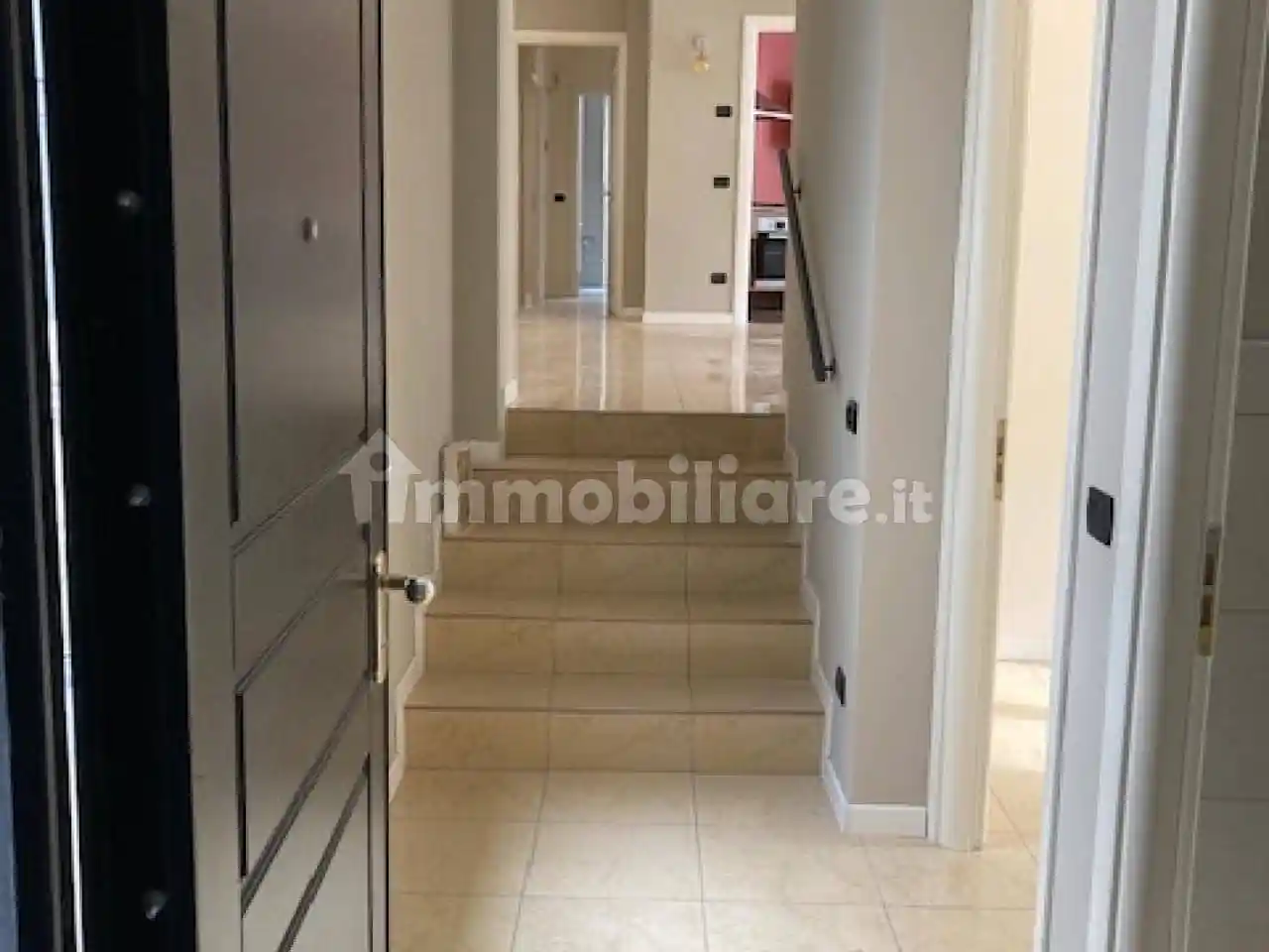 Quadrilocale via Alessandro Manzoni, 16, Centro, Gallarate - foto 2