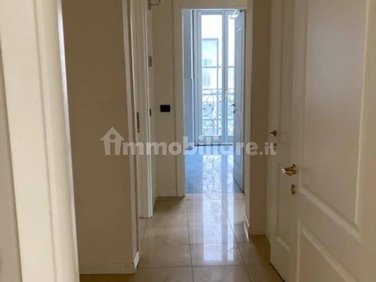 Quadrilocale via Alessandro Manzoni, 16, Centro, Gallarate - foto 3