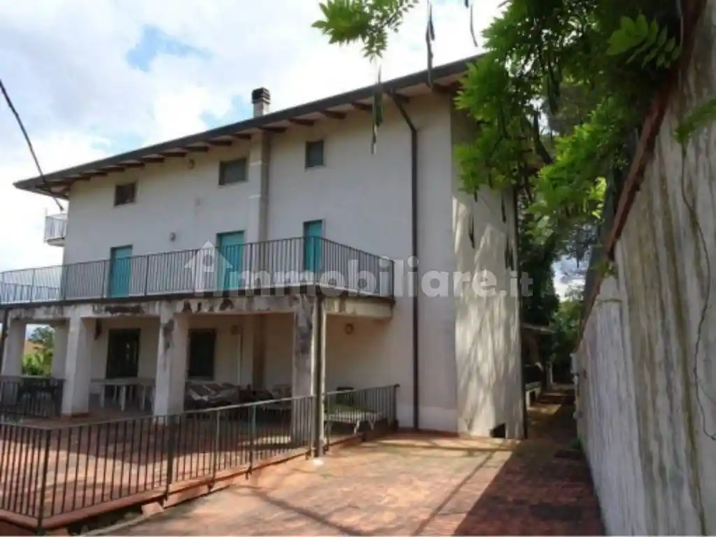 Villa all'asta via Amelia, Perugia - foto 3