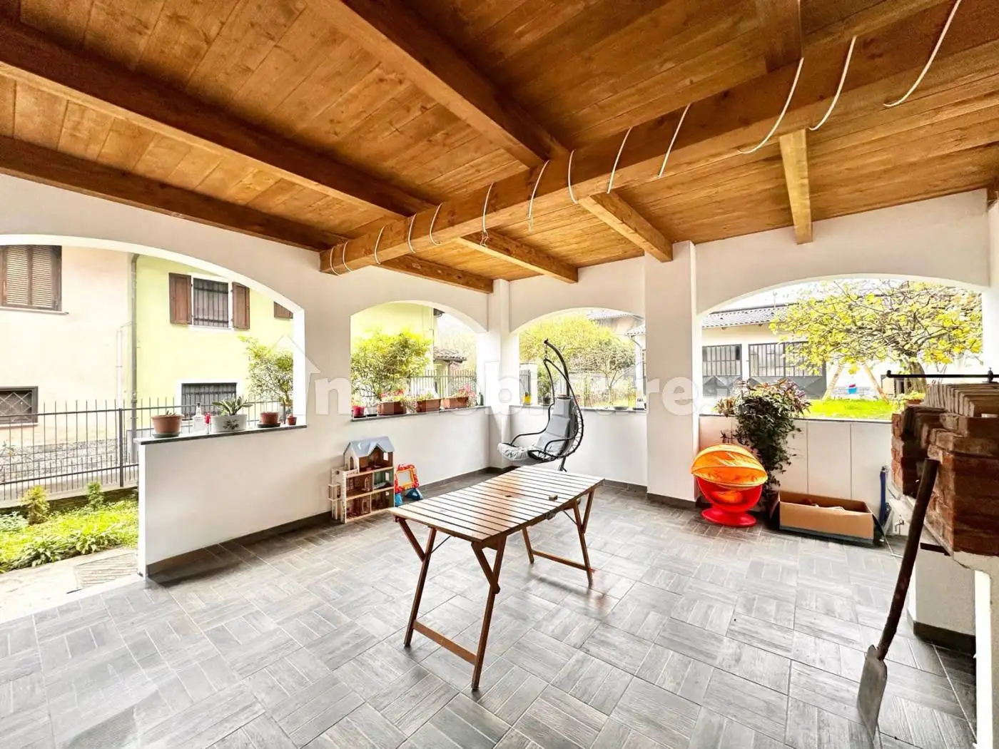 Casa indipendente in vendita a Front