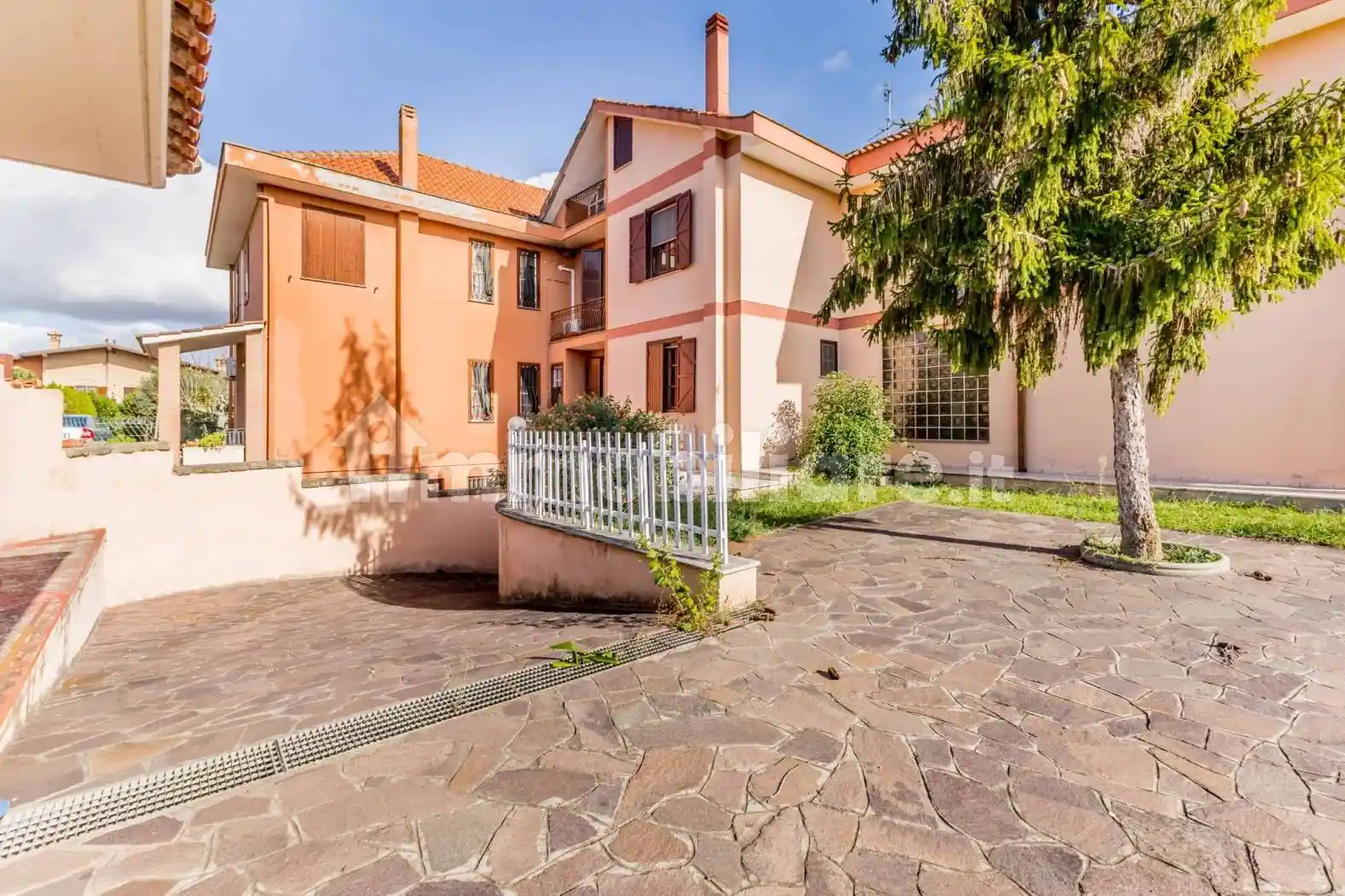 Villa plurifamiliare via Oscar Chilesotti 14, Infernetto, Roma - foto 2