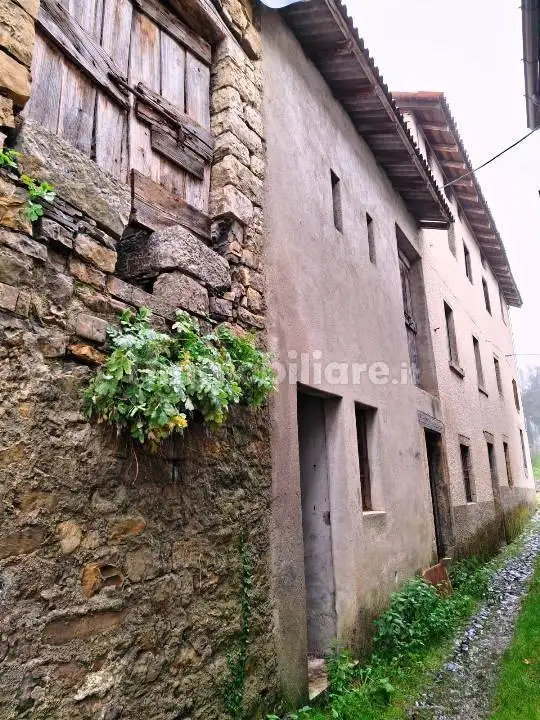 Casa indipendente in vendita a Blello