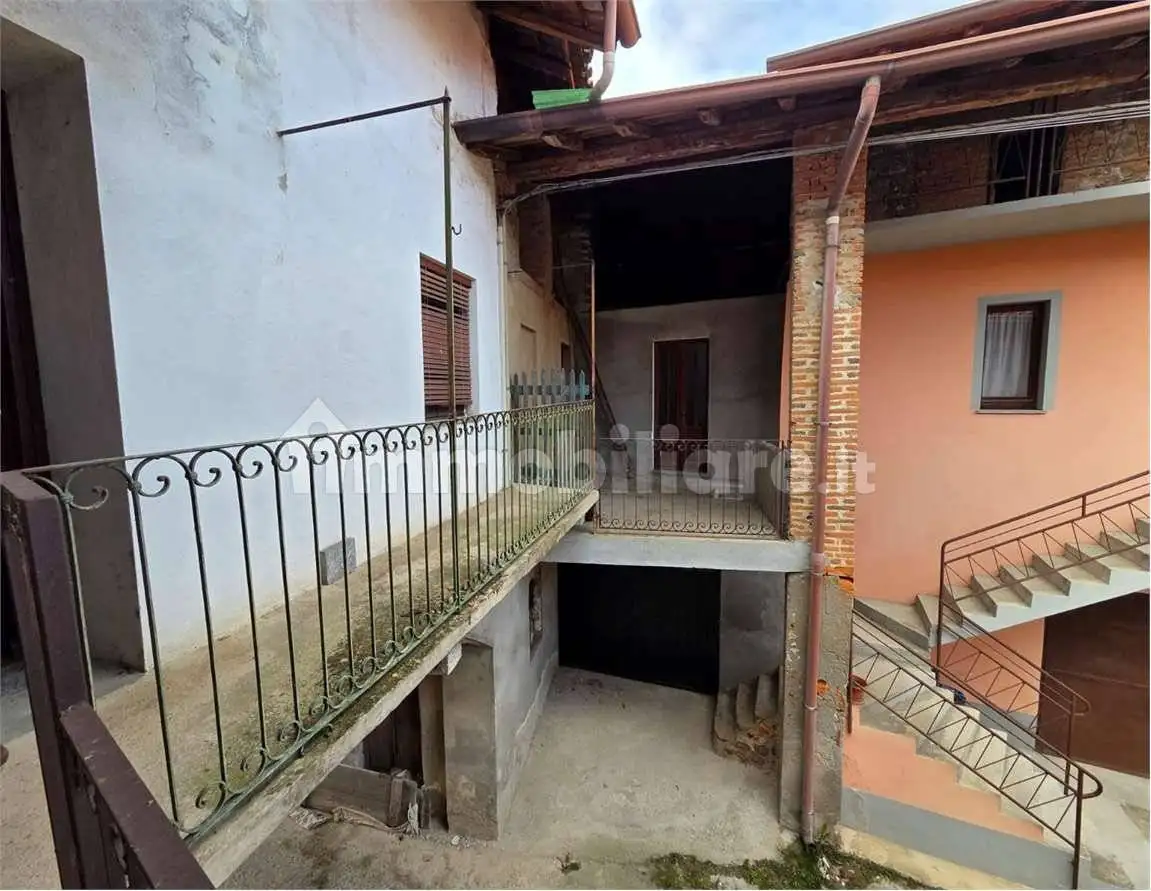 Casa indipendente in vendita a Cavaglio d'Agogna