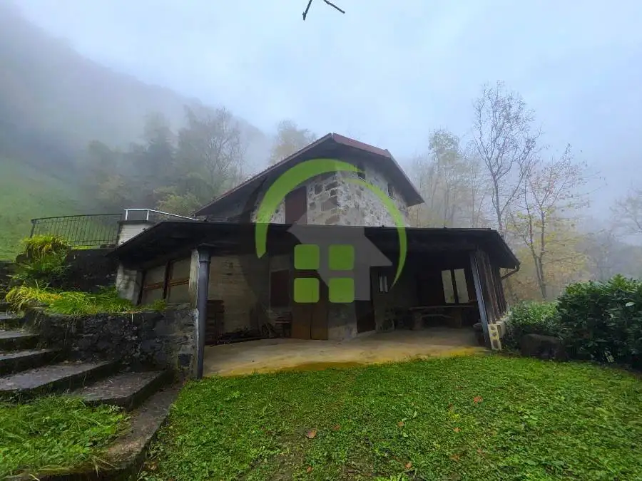 Rustico - Casale in vendita a Gazzaniga