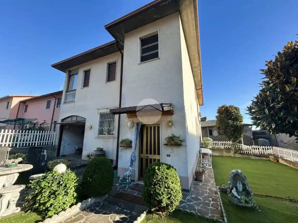 Villetta a schiera in vendita a Rovato