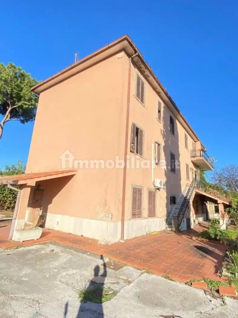 Rustico - Casale in vendita a Roma