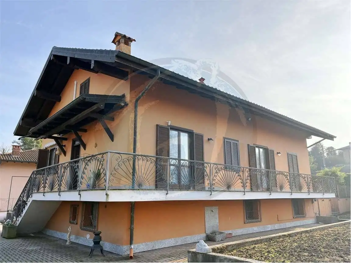 Villa in vendita a Gattico-Veruno