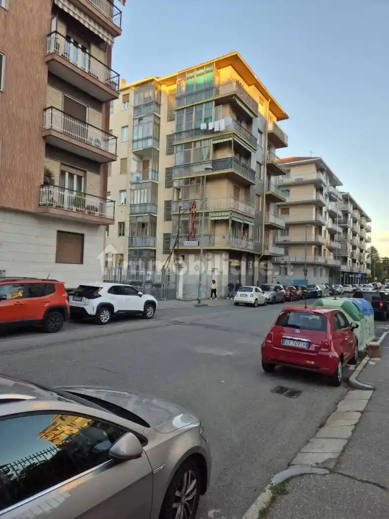 Trilocale via Camillo Benso di Cavour 15, Bastioni, Rivoli - foto 2