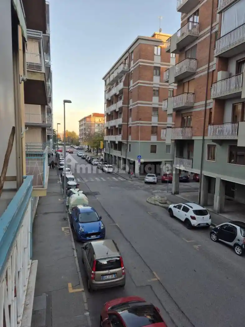 Trilocale via Camillo Benso di Cavour 15, Bastioni, Rivoli - foto 3