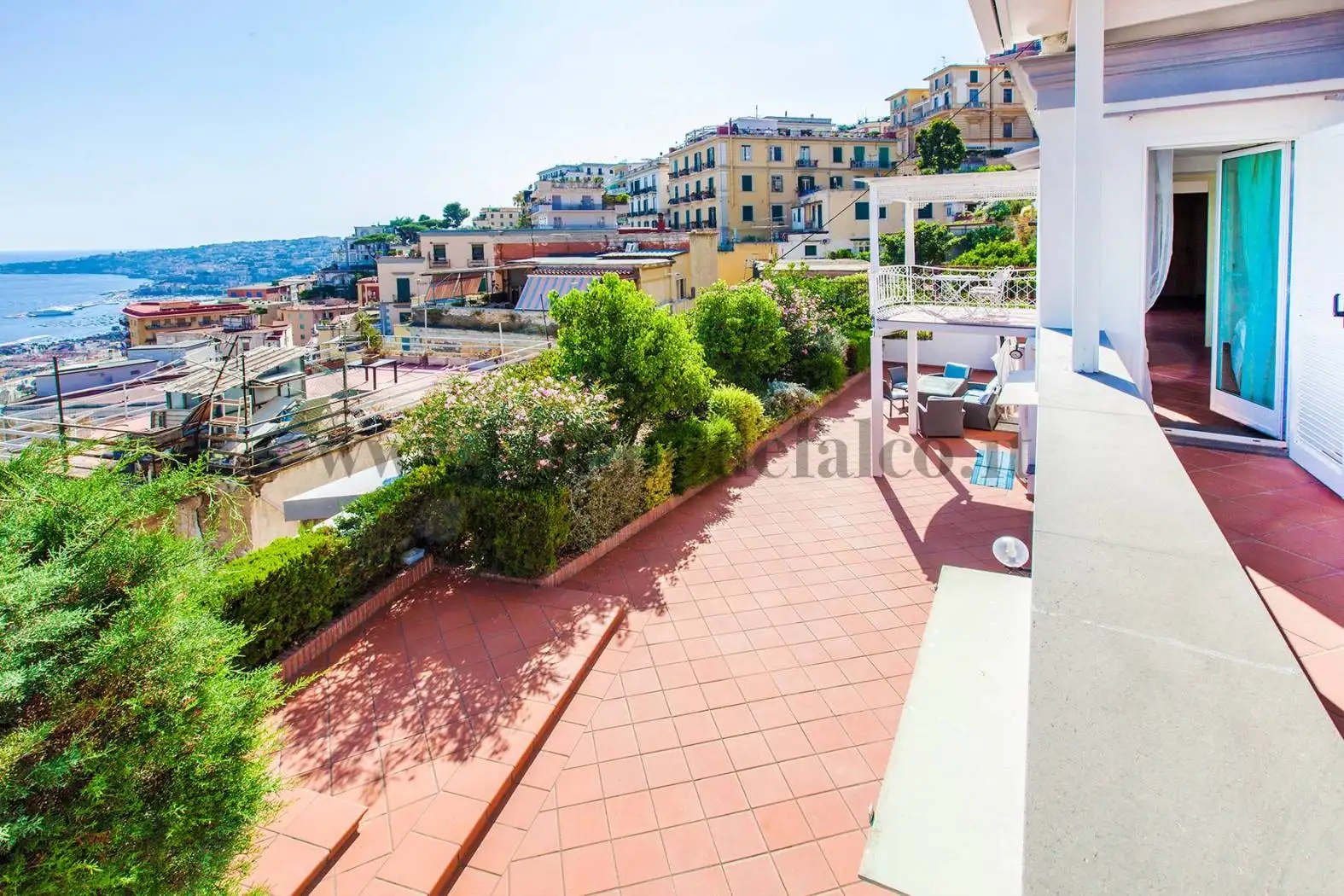 Appartamento in affitto a Napoli