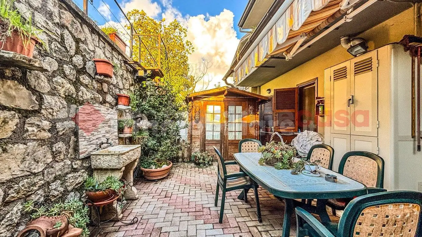 Appartamento in vendita a Torre Cajetani