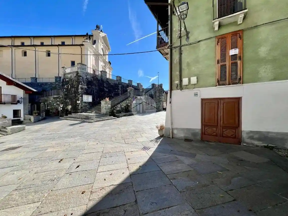 Quadrilocale piazza Luigi Cibrario 1, Centro, Viù - foto 2