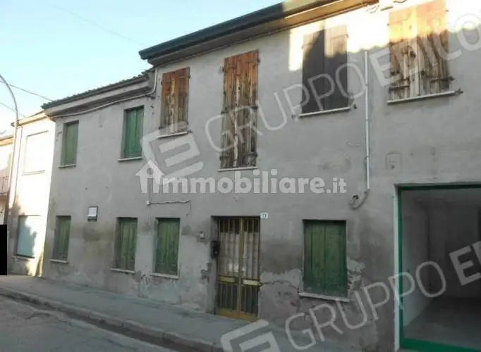 Casa indipendente in asta a Rovigo