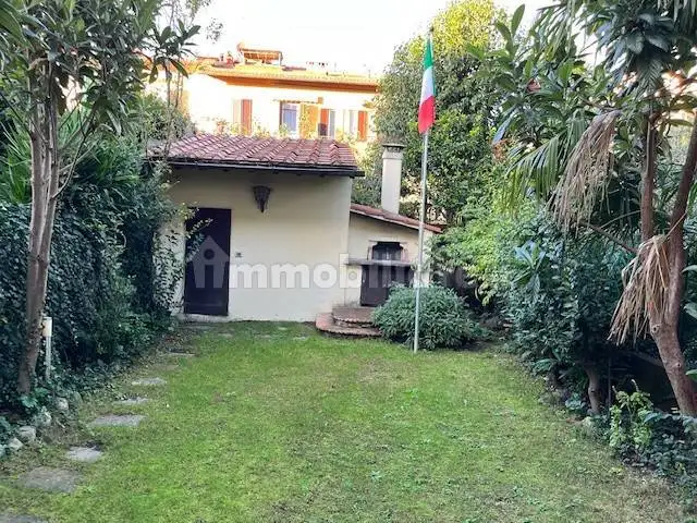 Casa indipendente in vendita a Firenze