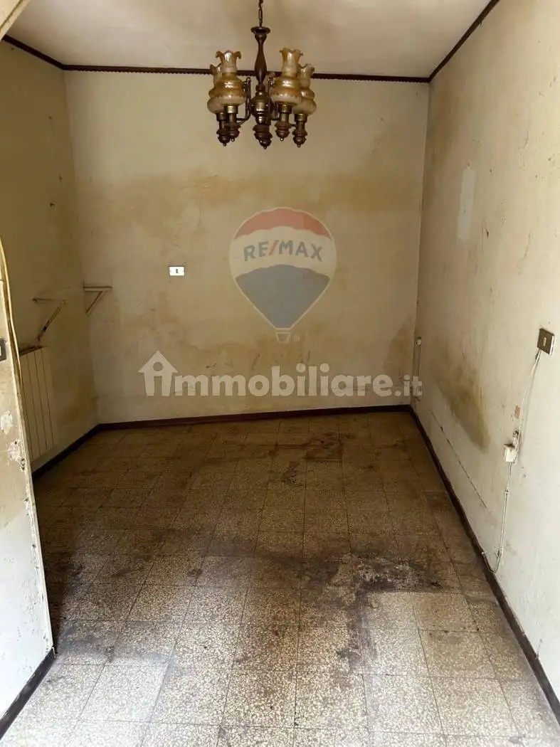 Casa indipendente in vendita a Valguarnera Caropepe