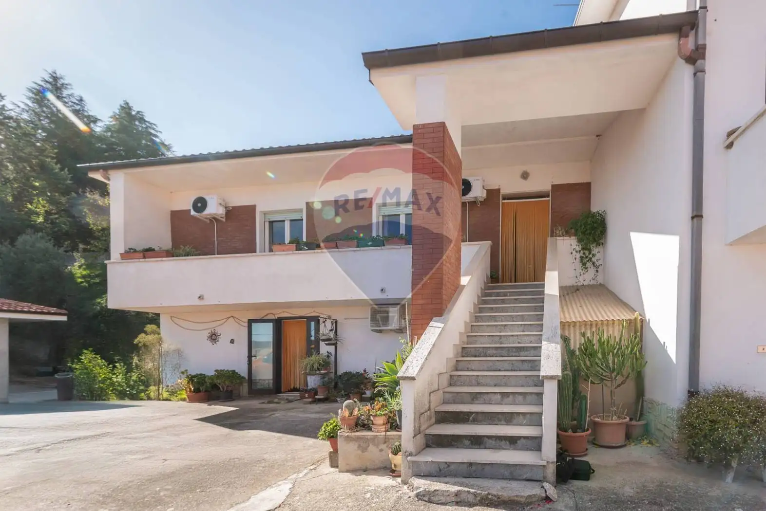 Casa indipendente in vendita a Serra San Quirico