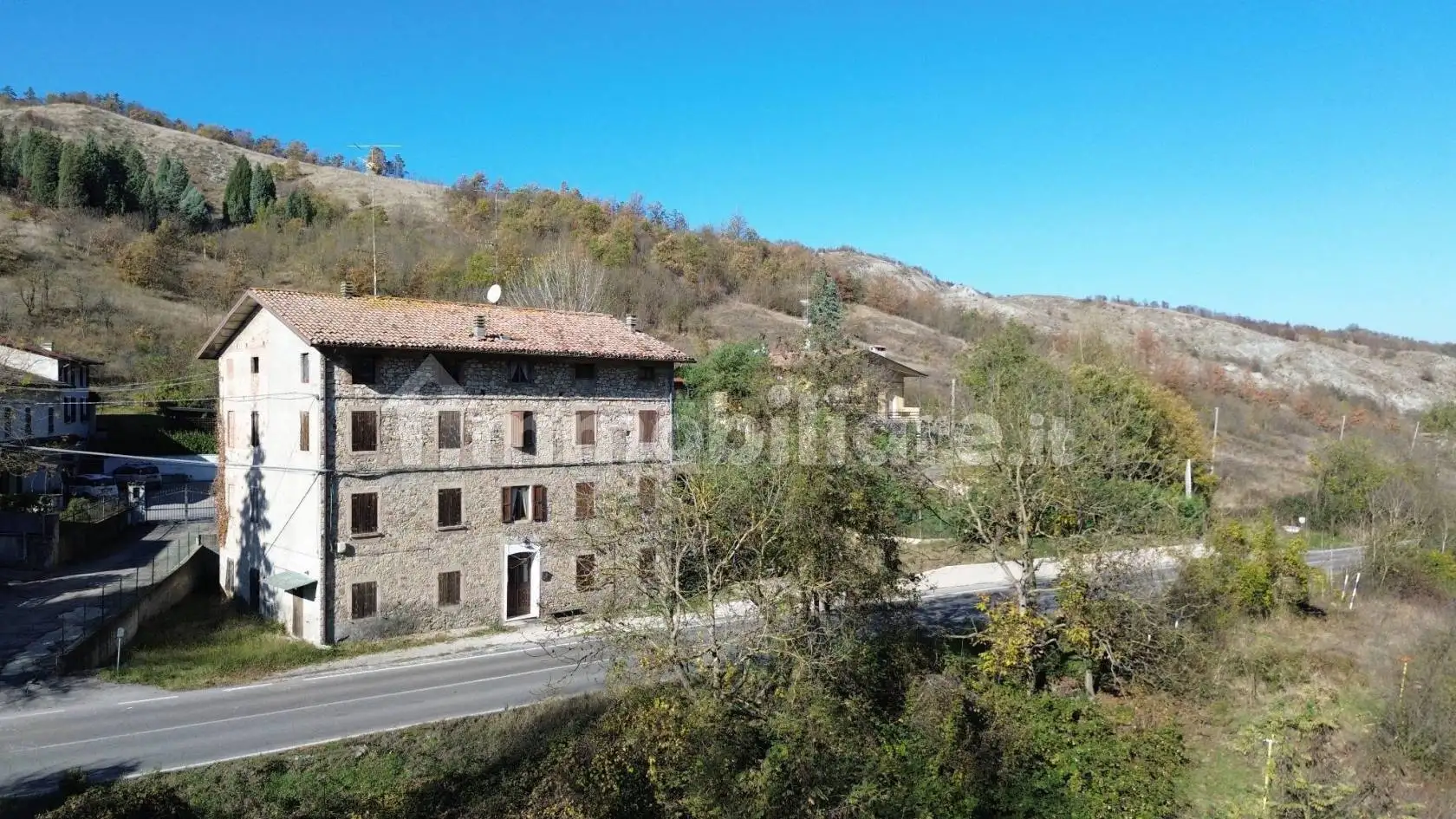Casa indipendente in vendita a Viano