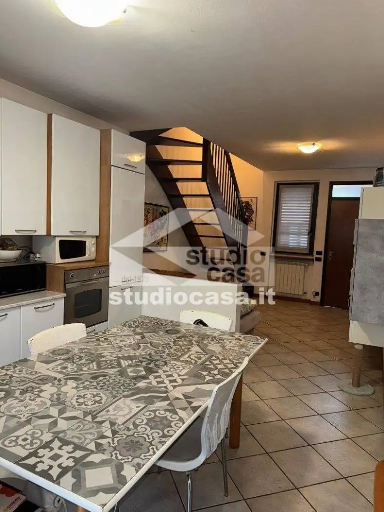 Appartamento in villa, ottimo stato, 115 m², Comun Nuovo - foto 3