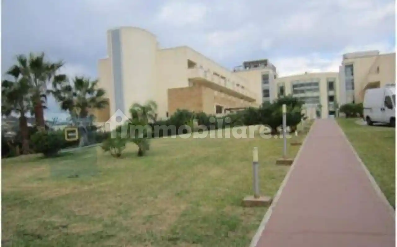 Palazzo - Edificio in vendita a Messina