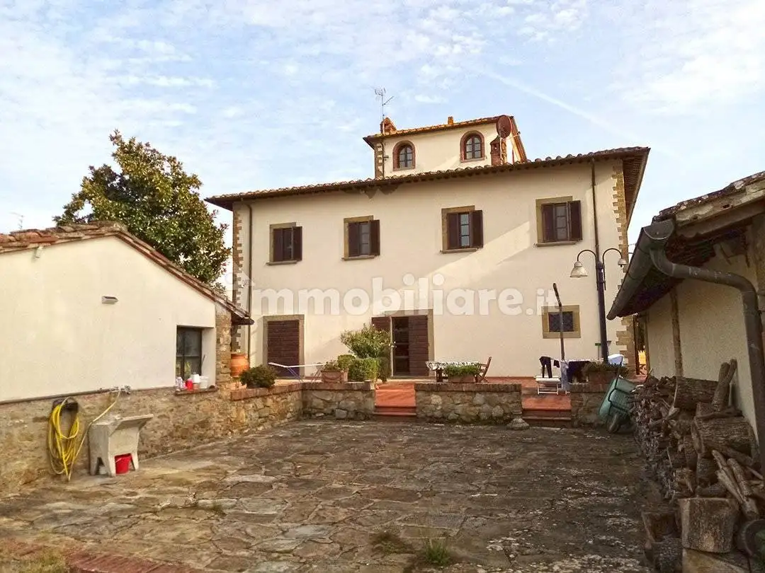 Villa in asta a Arezzo