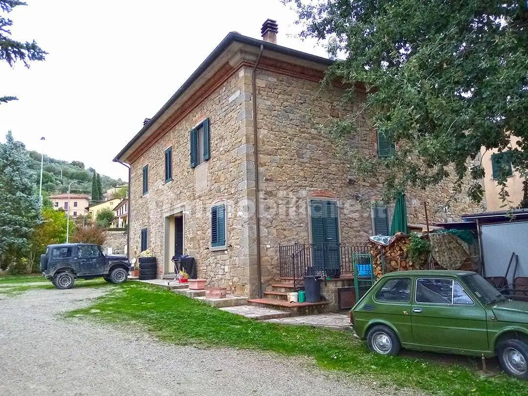 Villa in asta a Castiglion Fiorentino