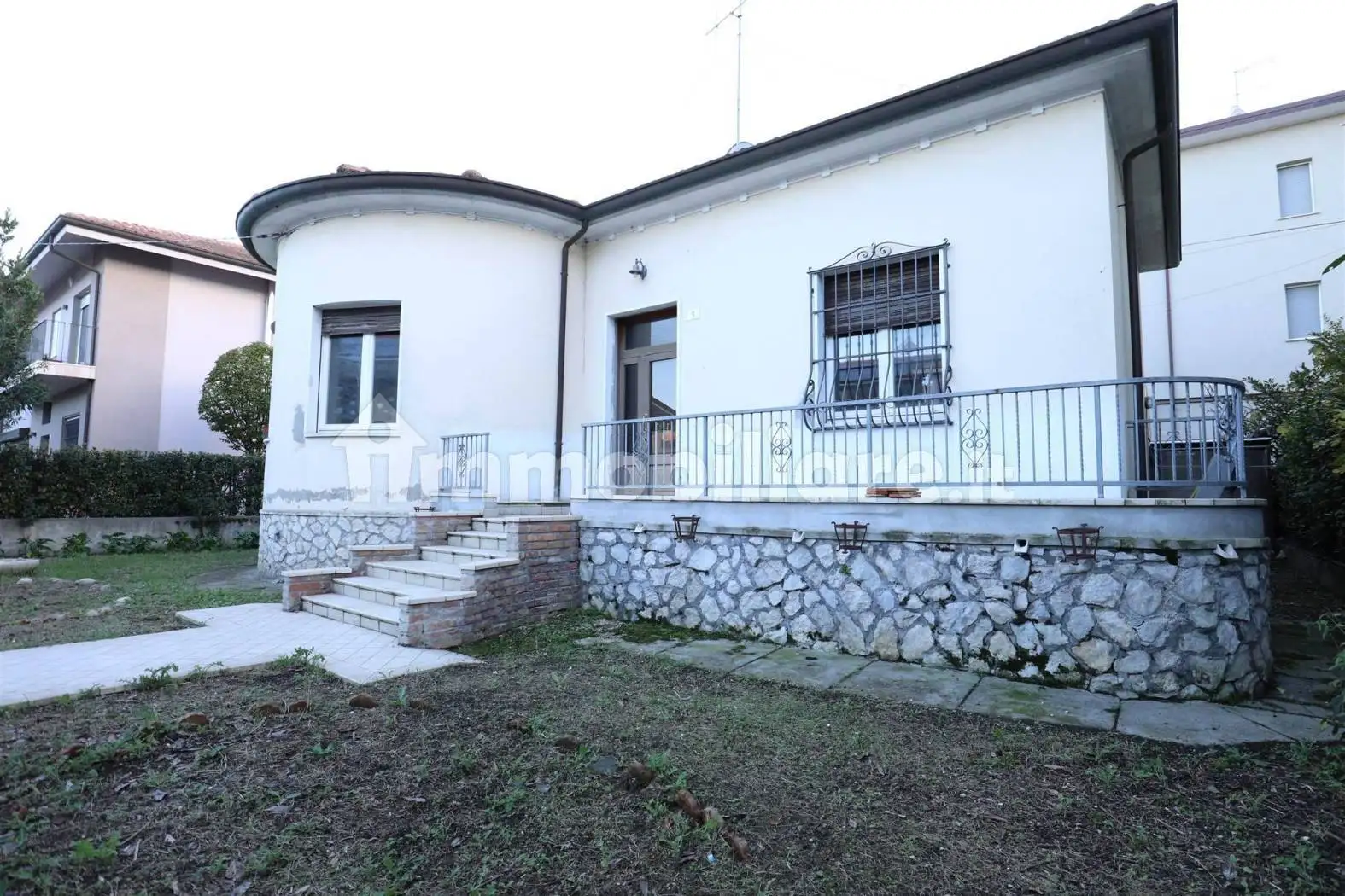 Villa in vendita a Savignano sul Rubicone