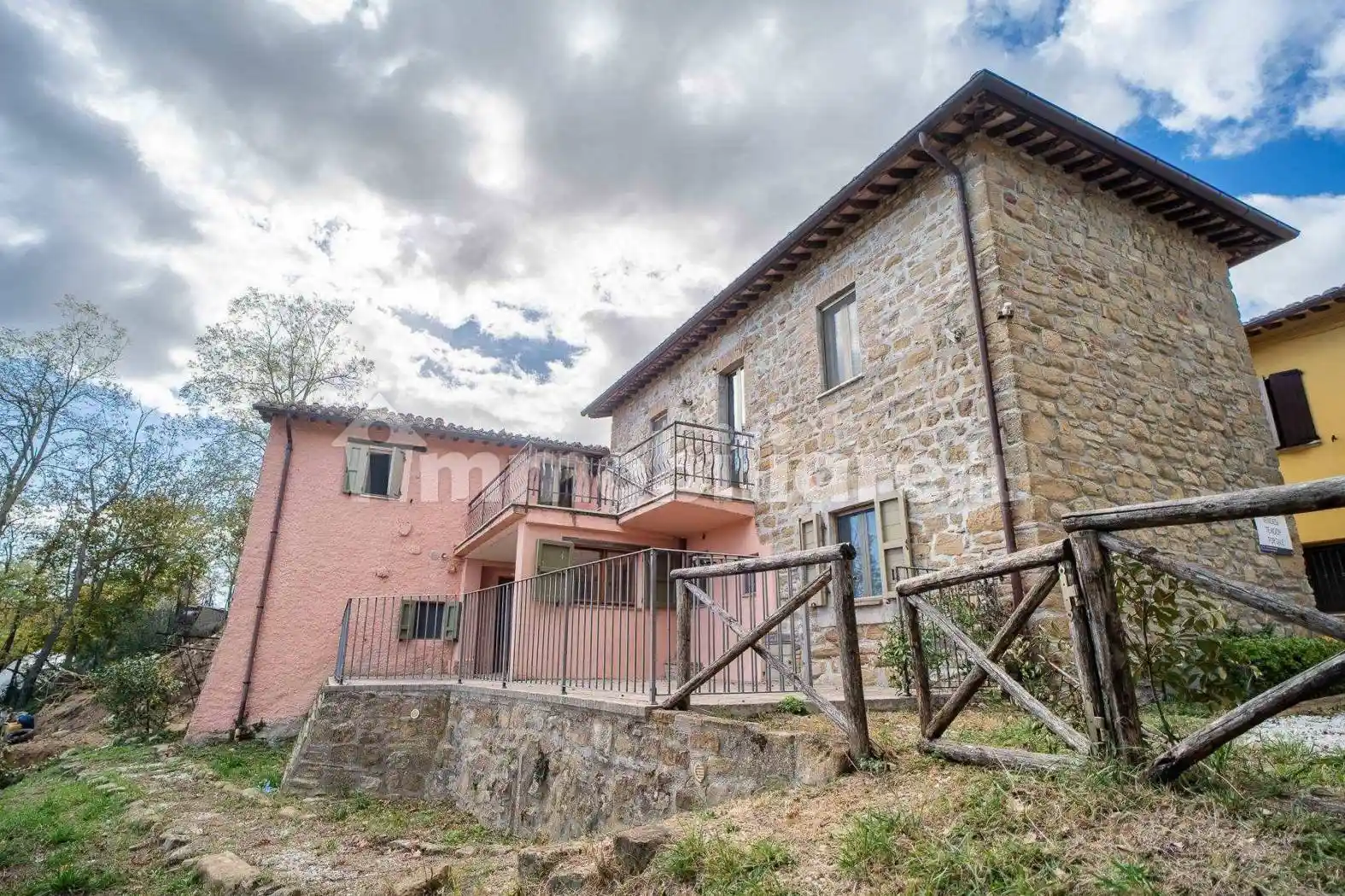 Casa indipendente in vendita a Camerino