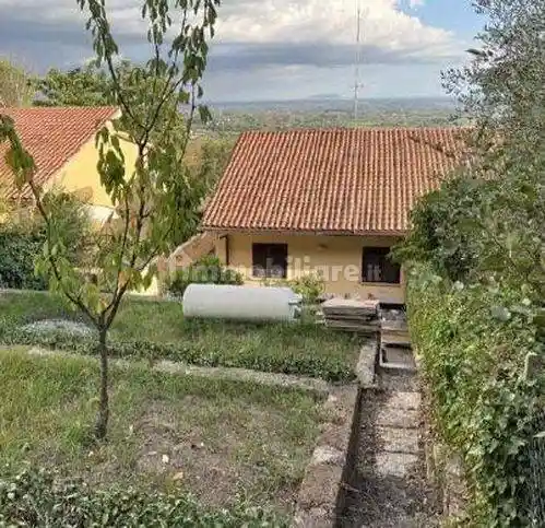 Casa indipendente in vendita a Lanuvio
