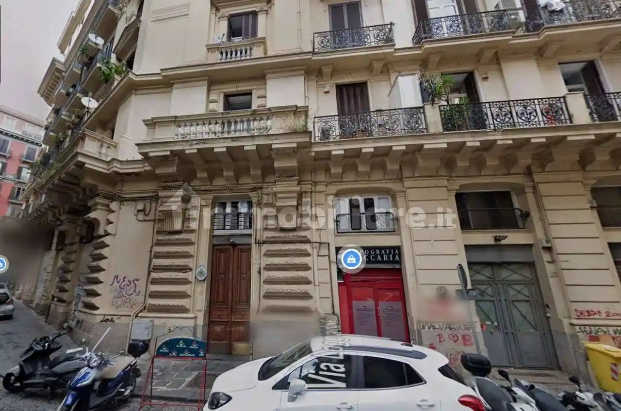 Quadrilocale via LOGGIA DEI PISANI, Porto - Municipio, Napoli - foto 2