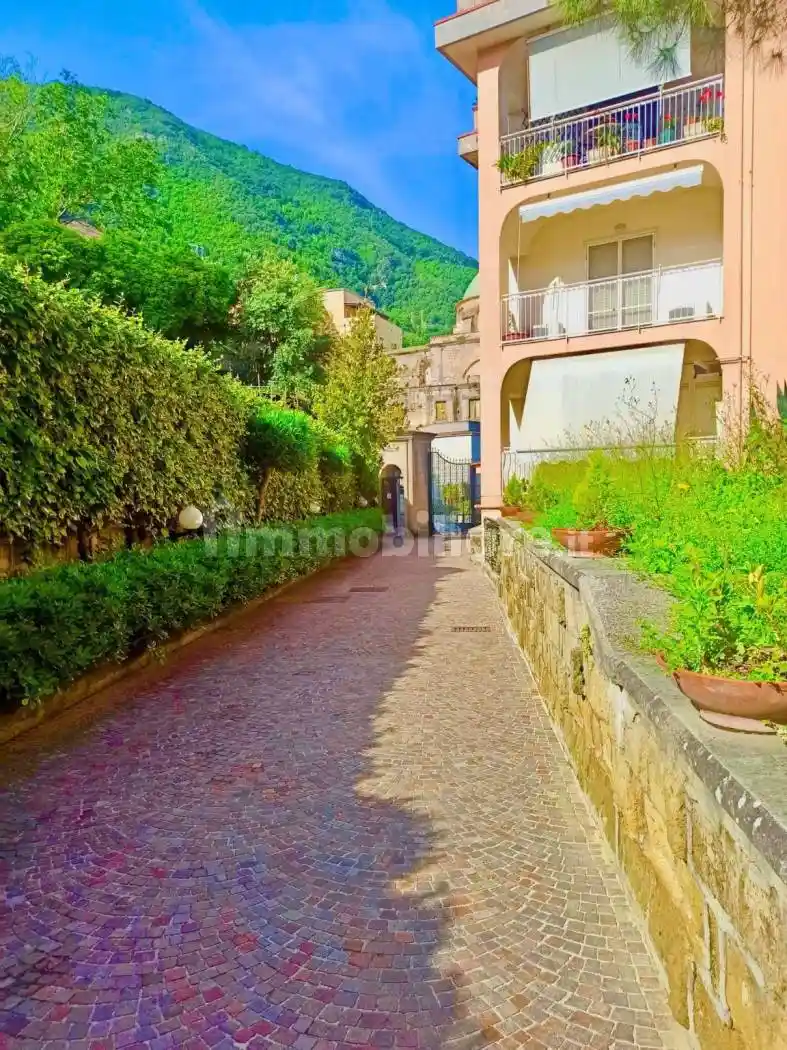 Trilocale salita Quisisana 32, Centro, Castellammare di Stabia - foto 3