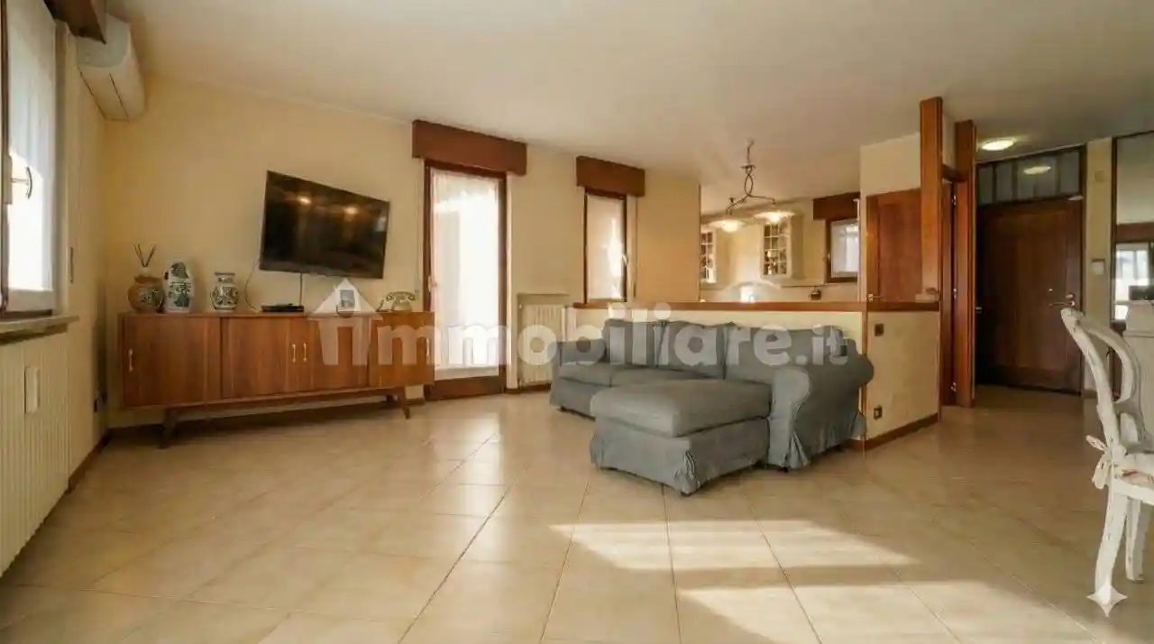 Terratetto unifamiliare 300 m², ottimo stato, Pindemonte, Verona - foto 2