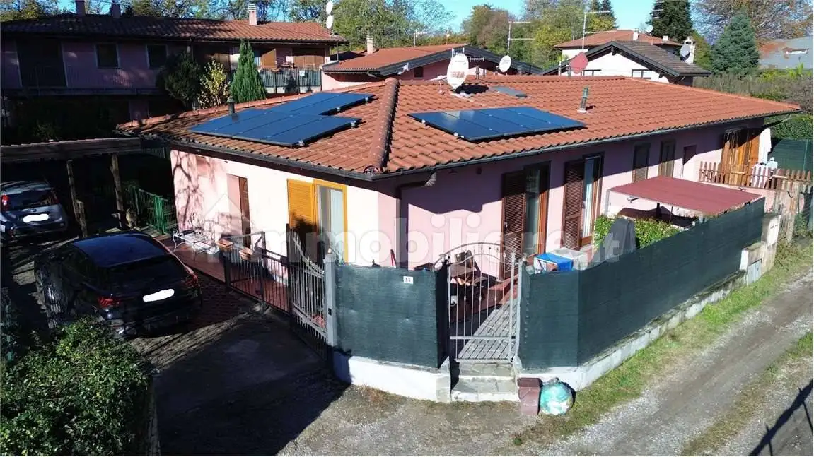 Appartamento in vendita a Travedona-Monate