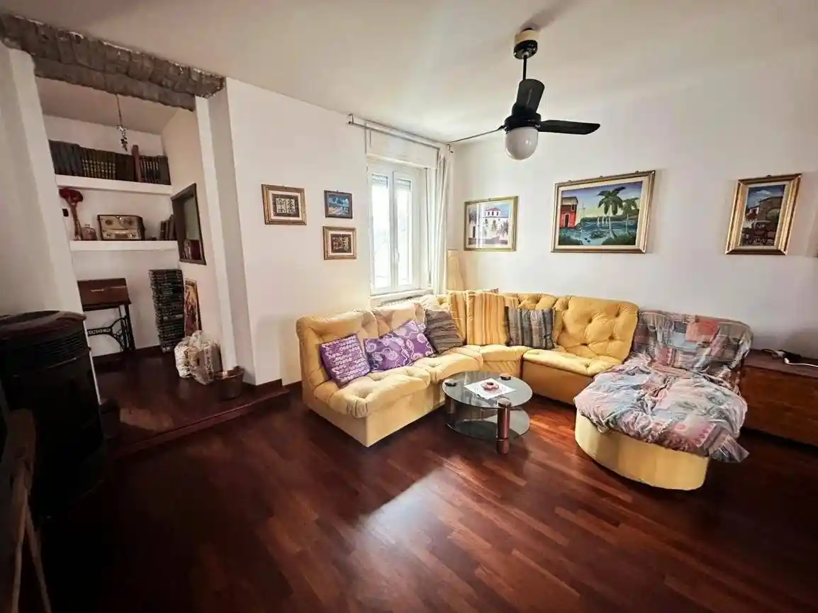 Appartamento in vendita a Pavia