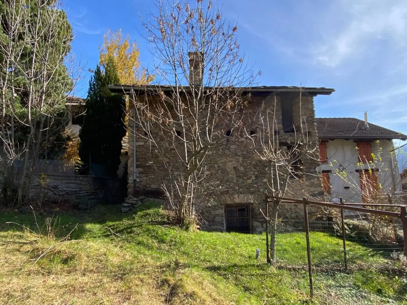 Rustico - Casale in vendita a Roure