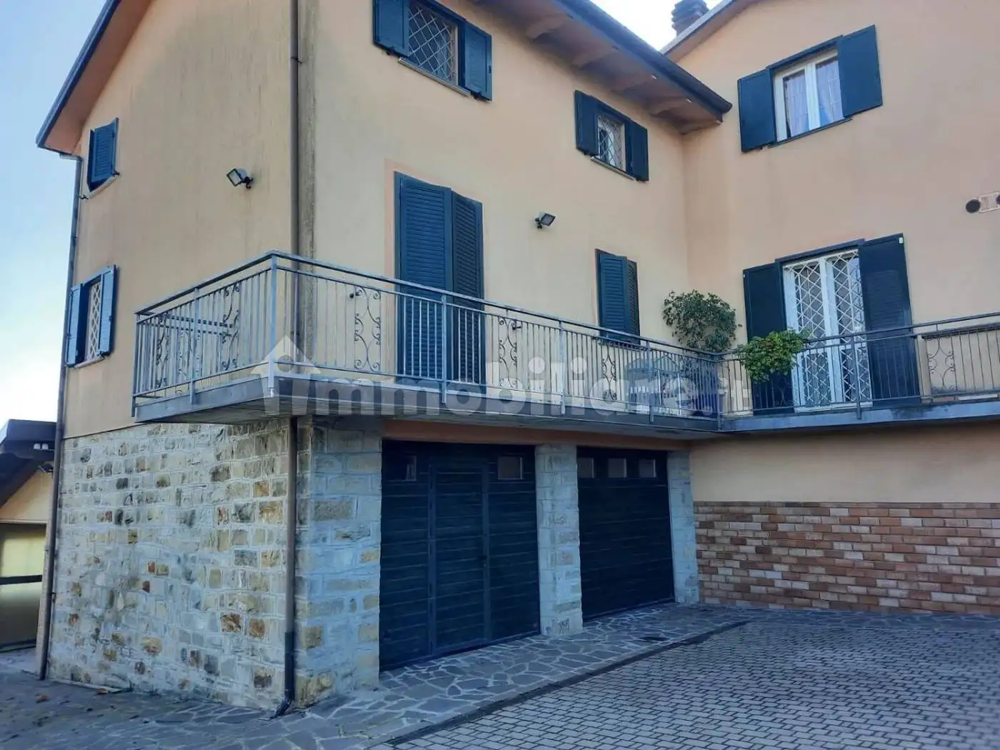 Villa in vendita a Serramazzoni