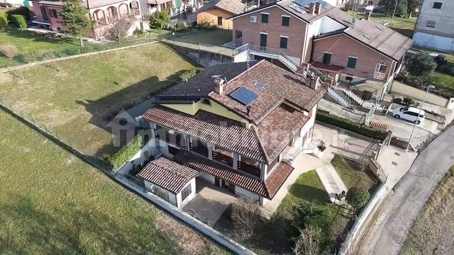 Villa in vendita a Serramazzoni