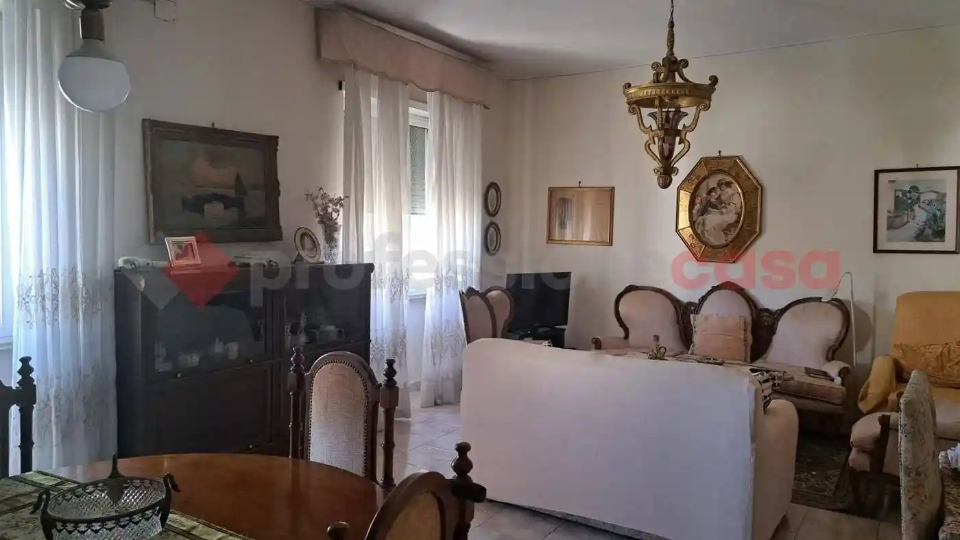 Quadrilocale viale Antonio Salandra, 3, Picone, Bari - foto 2