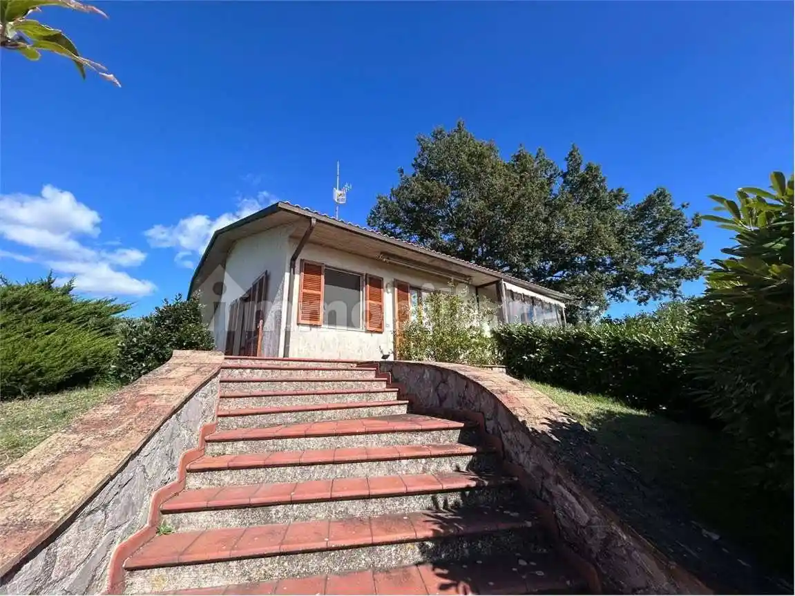 Villa in vendita a Semproniano