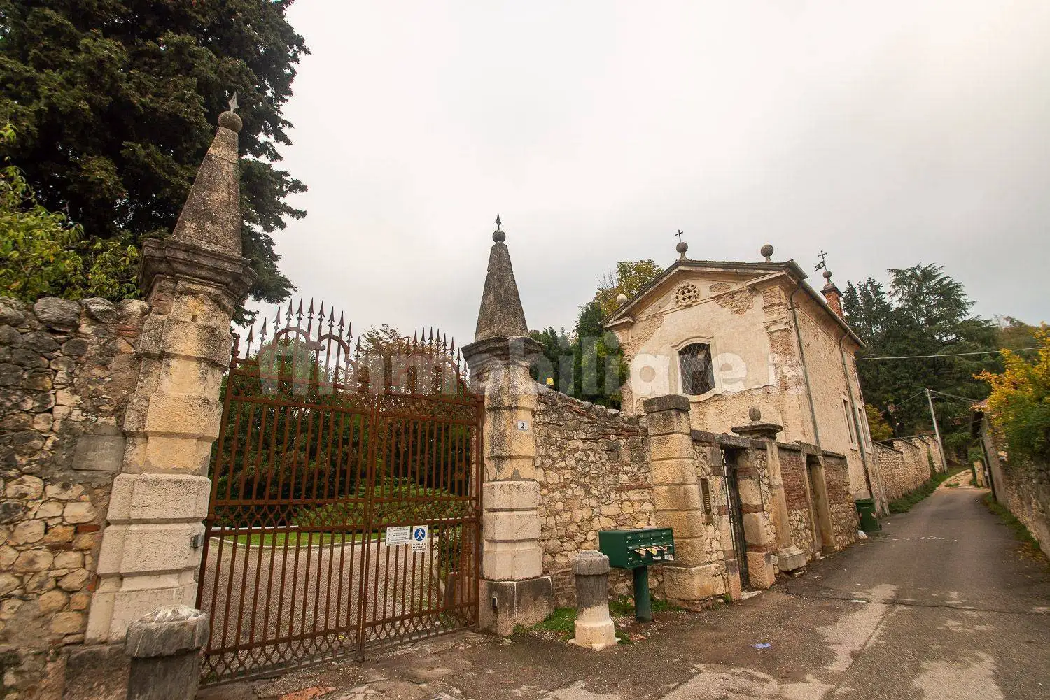 Rustico - Casale in vendita a Verona